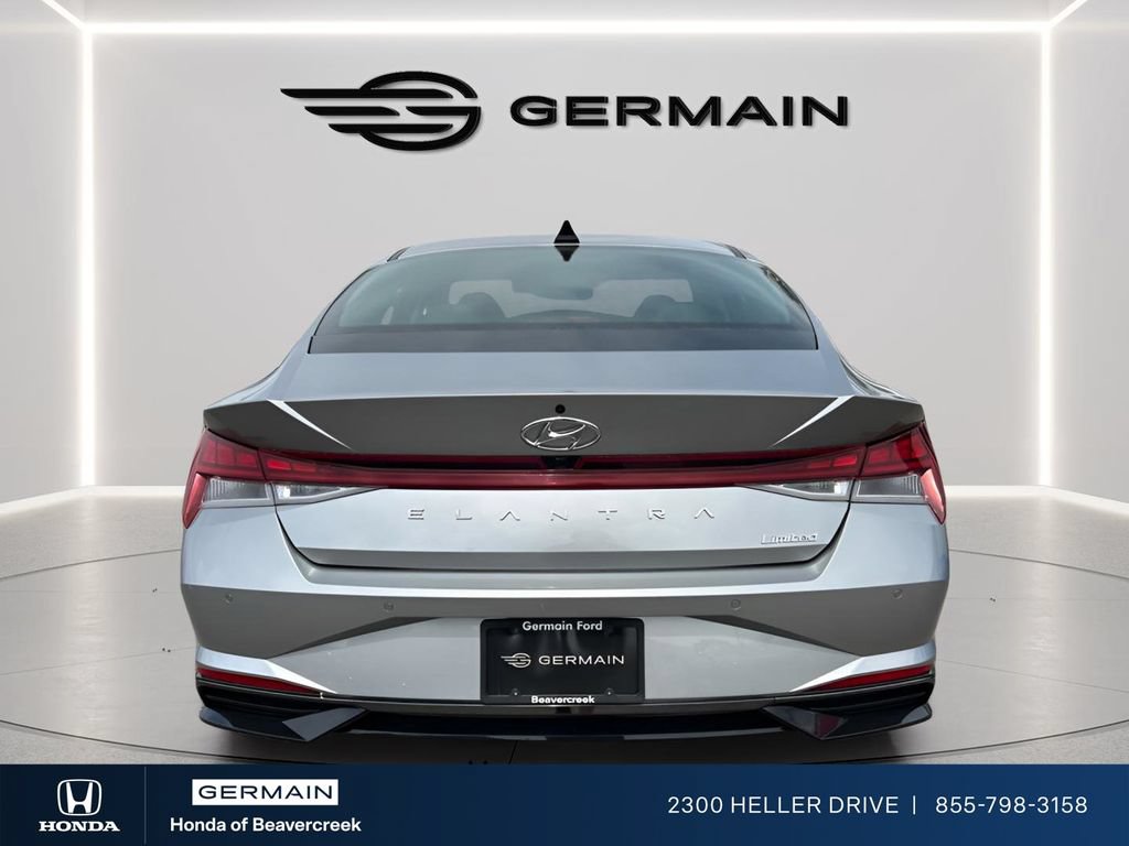 Used 2023 Hyundai Elantra Limited w/ Cargo Package FWD image 5