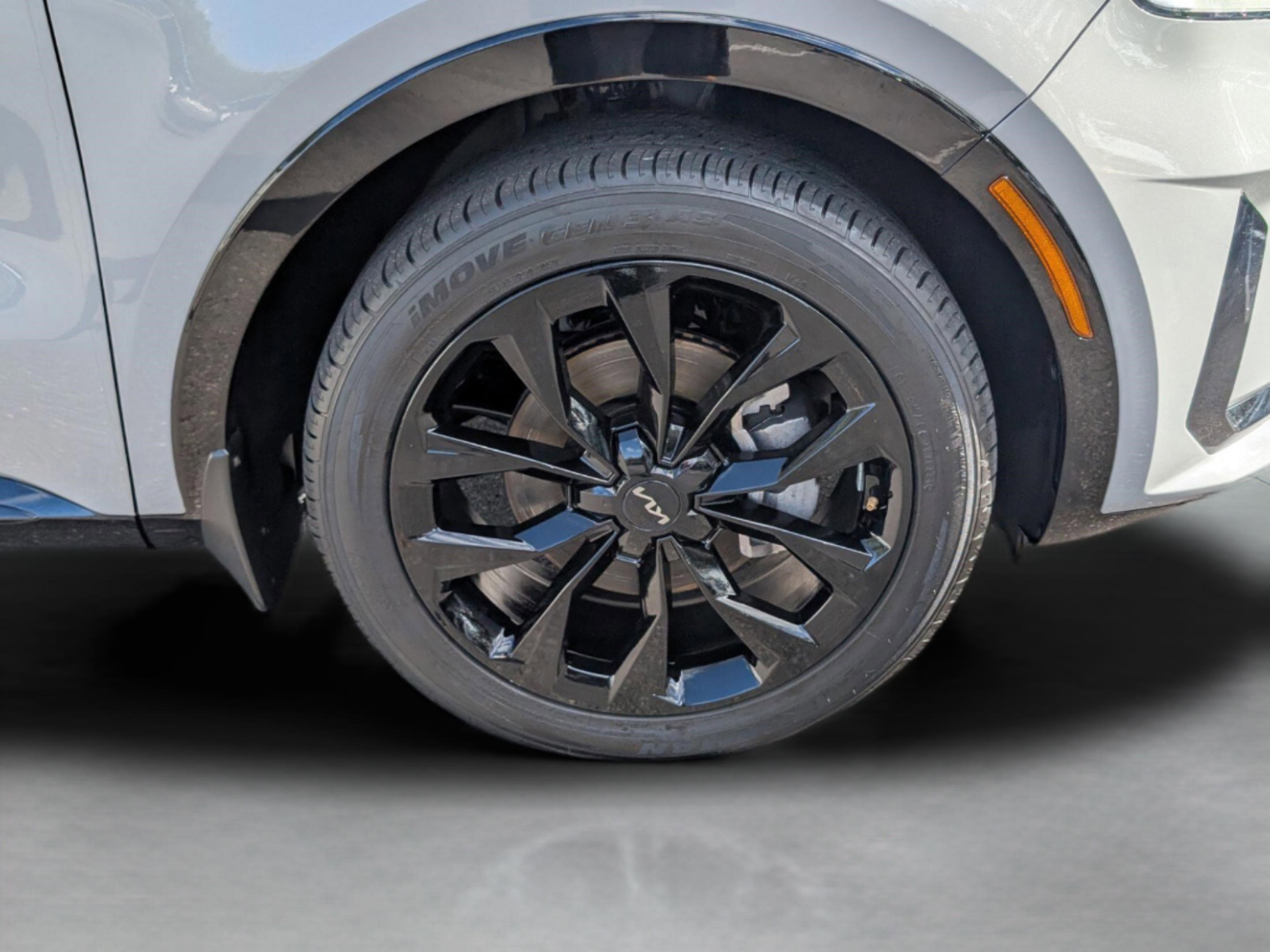 Used 2023 Kia Sorento SX image 9