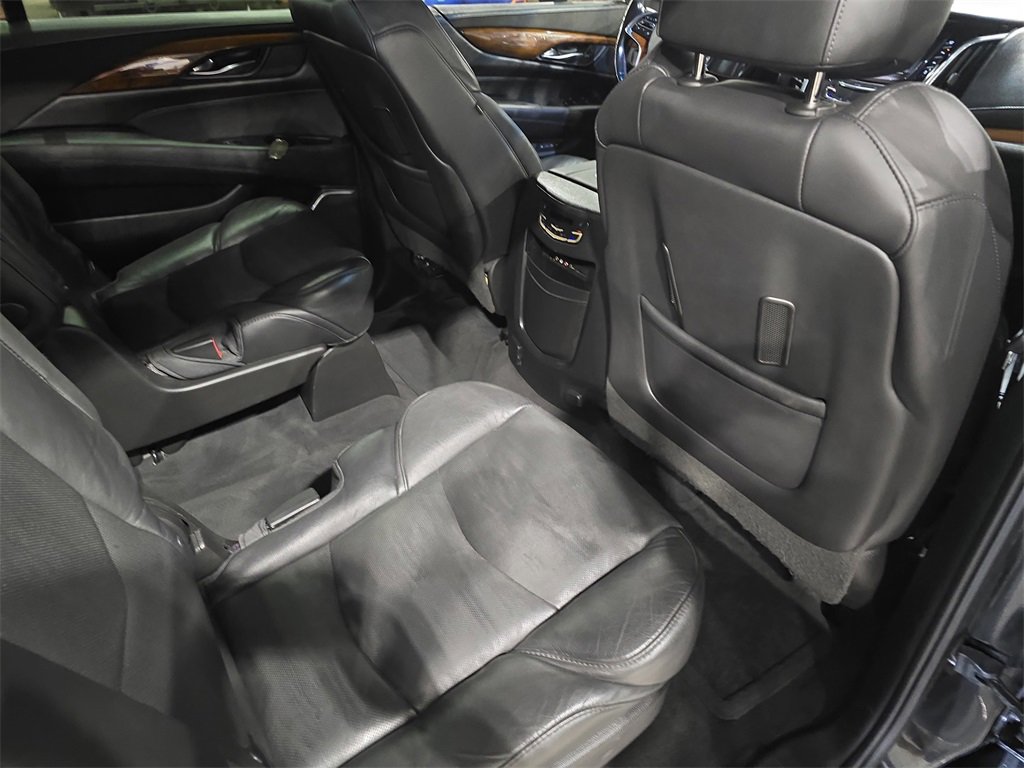 Used 2016 Cadillac Escalade ESV Premium image 11