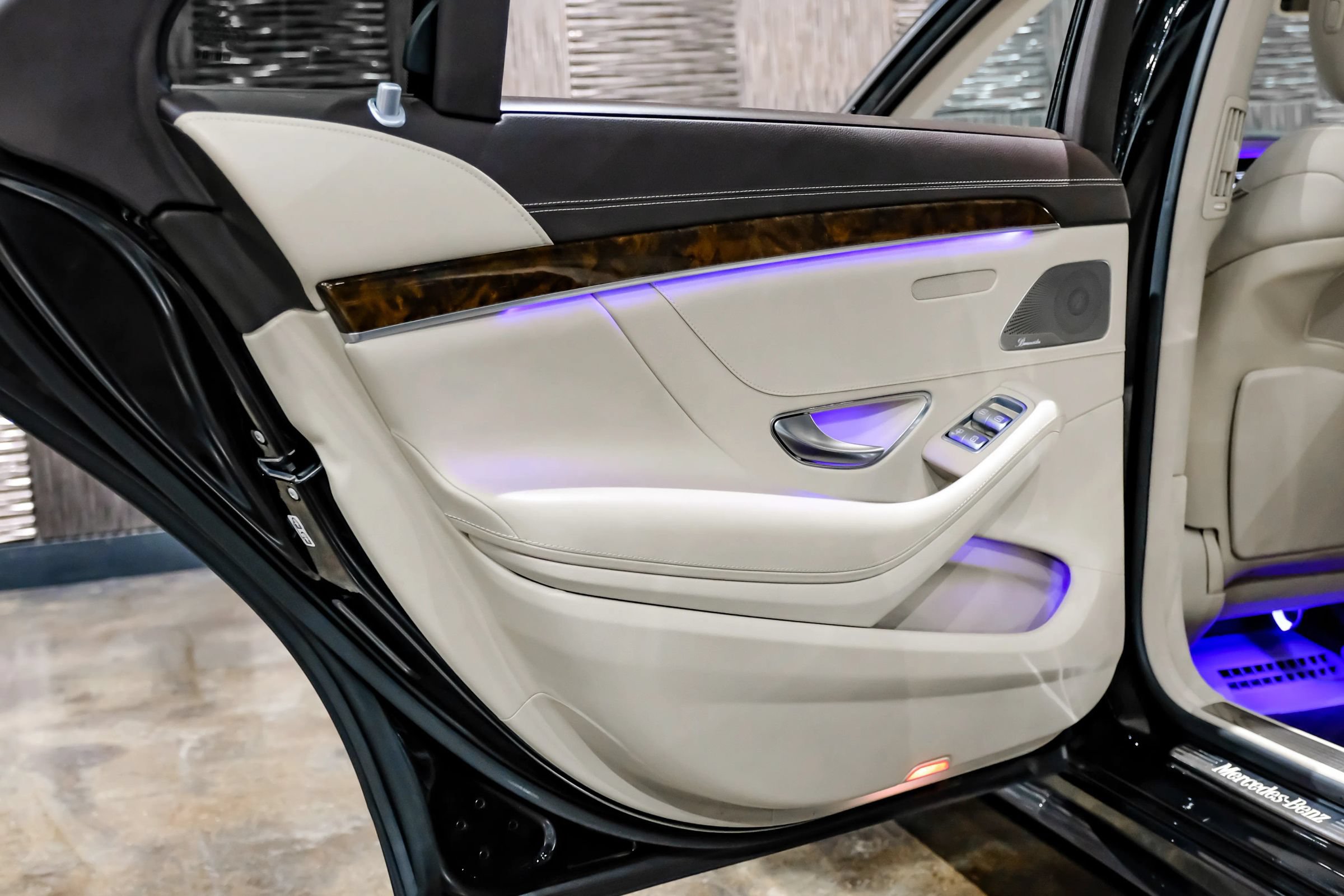 Used 2016 Mercedes-Benz S 550 Sedan image 48