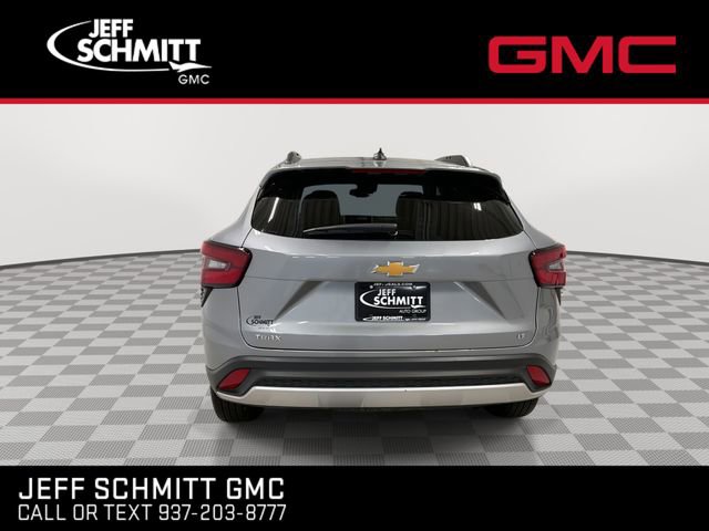 Certified 2025 Chevrolet Trax LT w/ LT Convenience Package FWD image 7