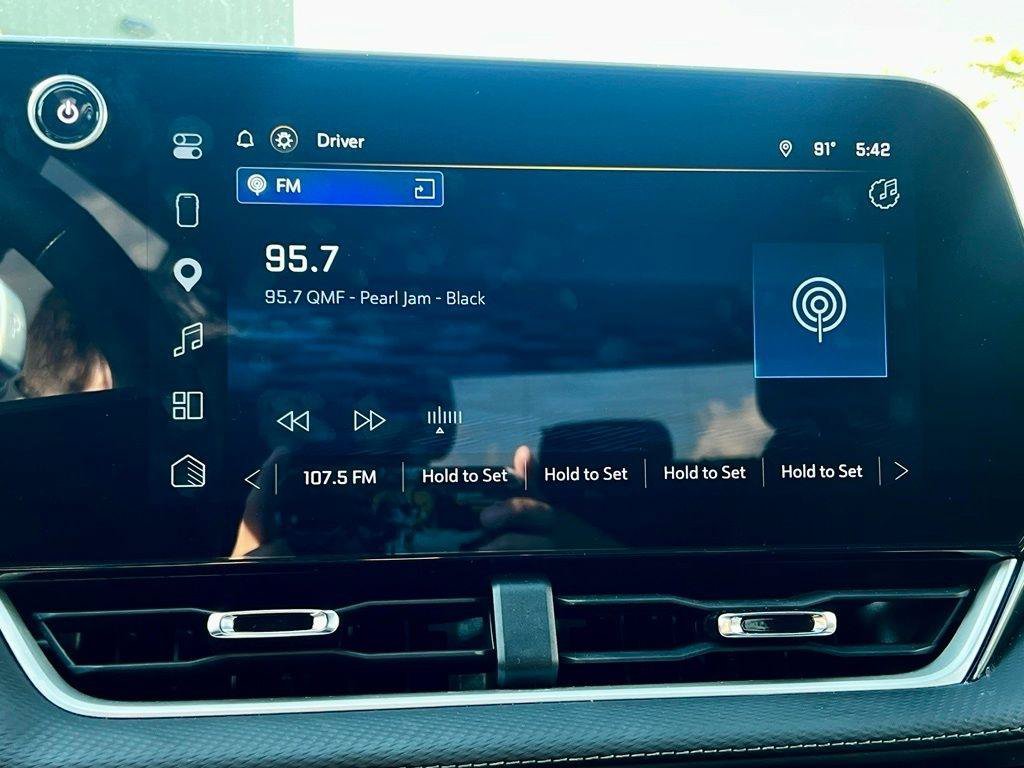 Used 2025 Chevrolet Equinox LT w/ Convenience Package II FWD image 14