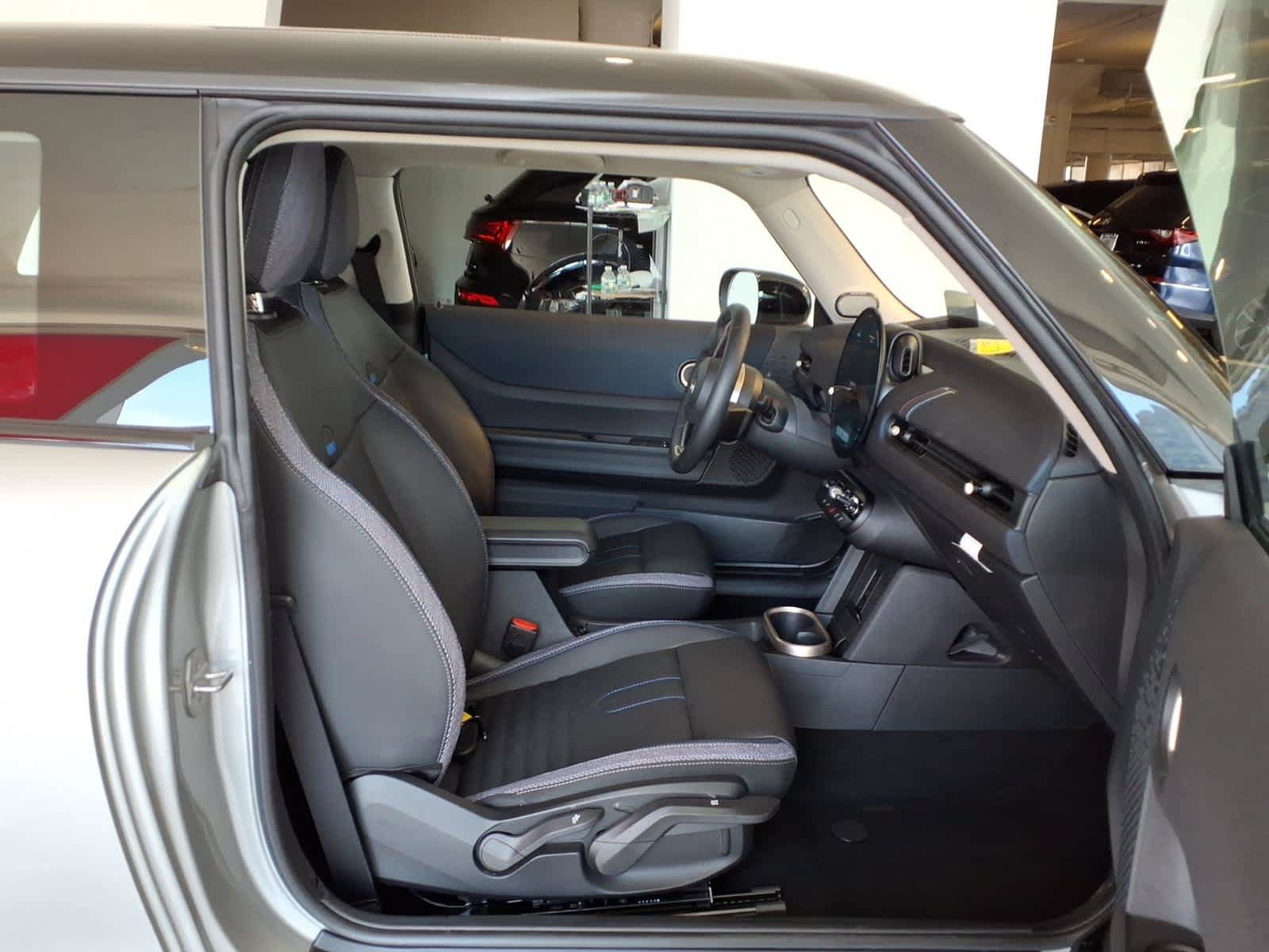 Used 2025 MINI Cooper S FWD image 17