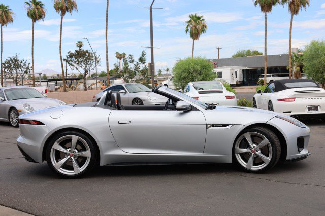 Used 2019 Jaguar F-TYPE R-Dynamic RWD image 13