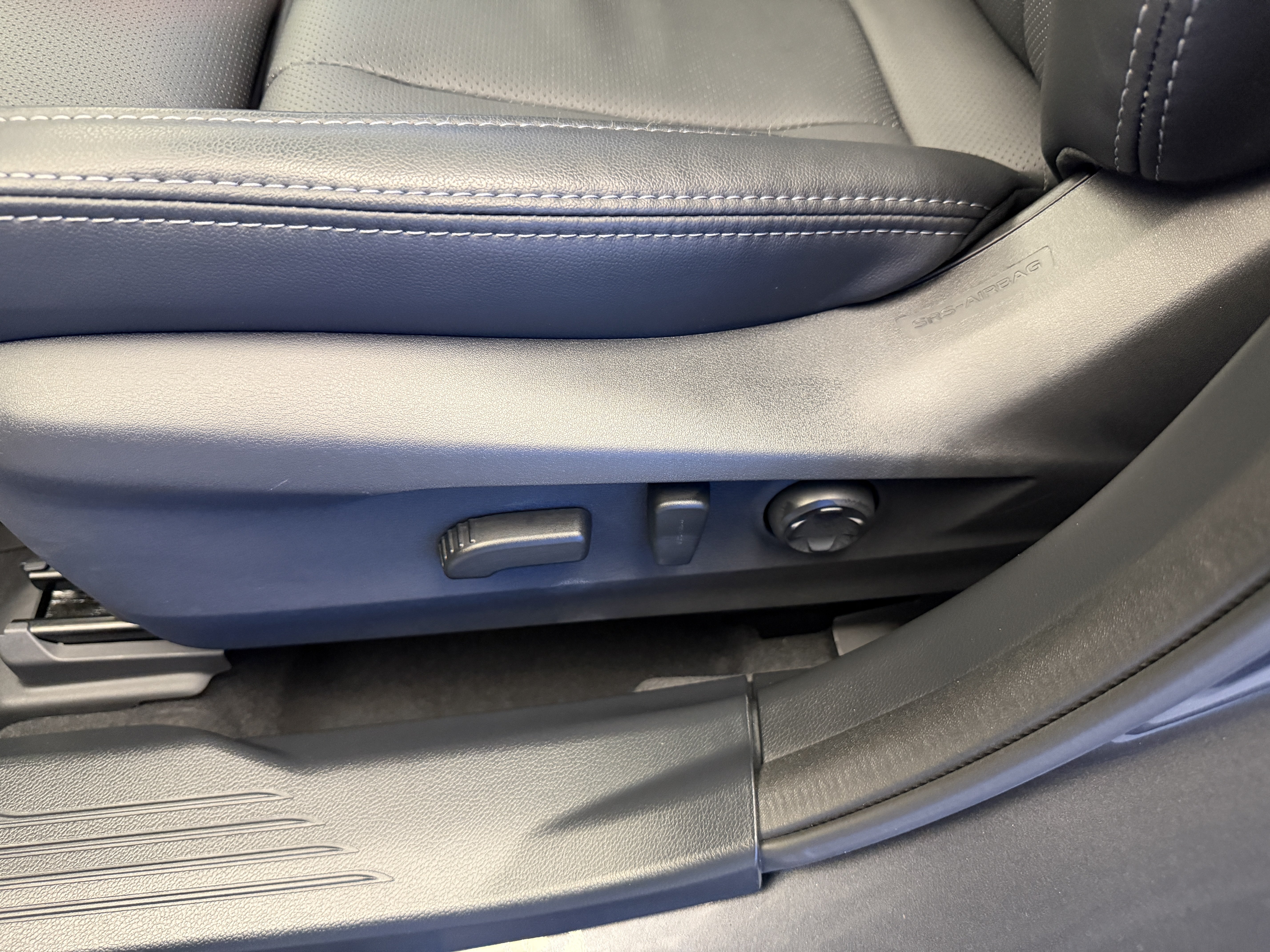 Certified 2025 Subaru Legacy Limited AWD/4WD image 14