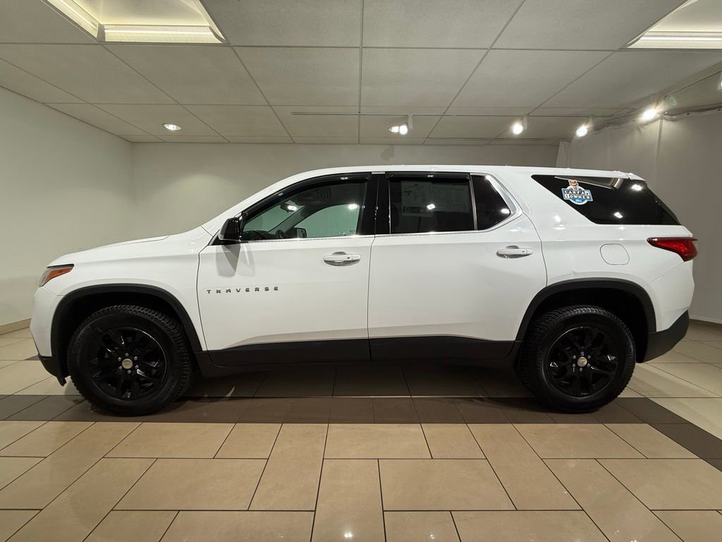 Used 2018 Chevrolet Traverse LS image 2