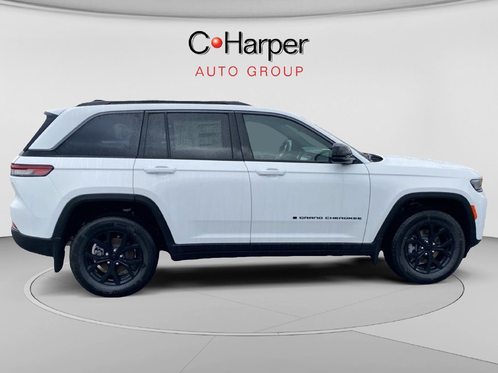 New 2026 Jeep Grand Cherokee Altitude AWD/4WD image 2