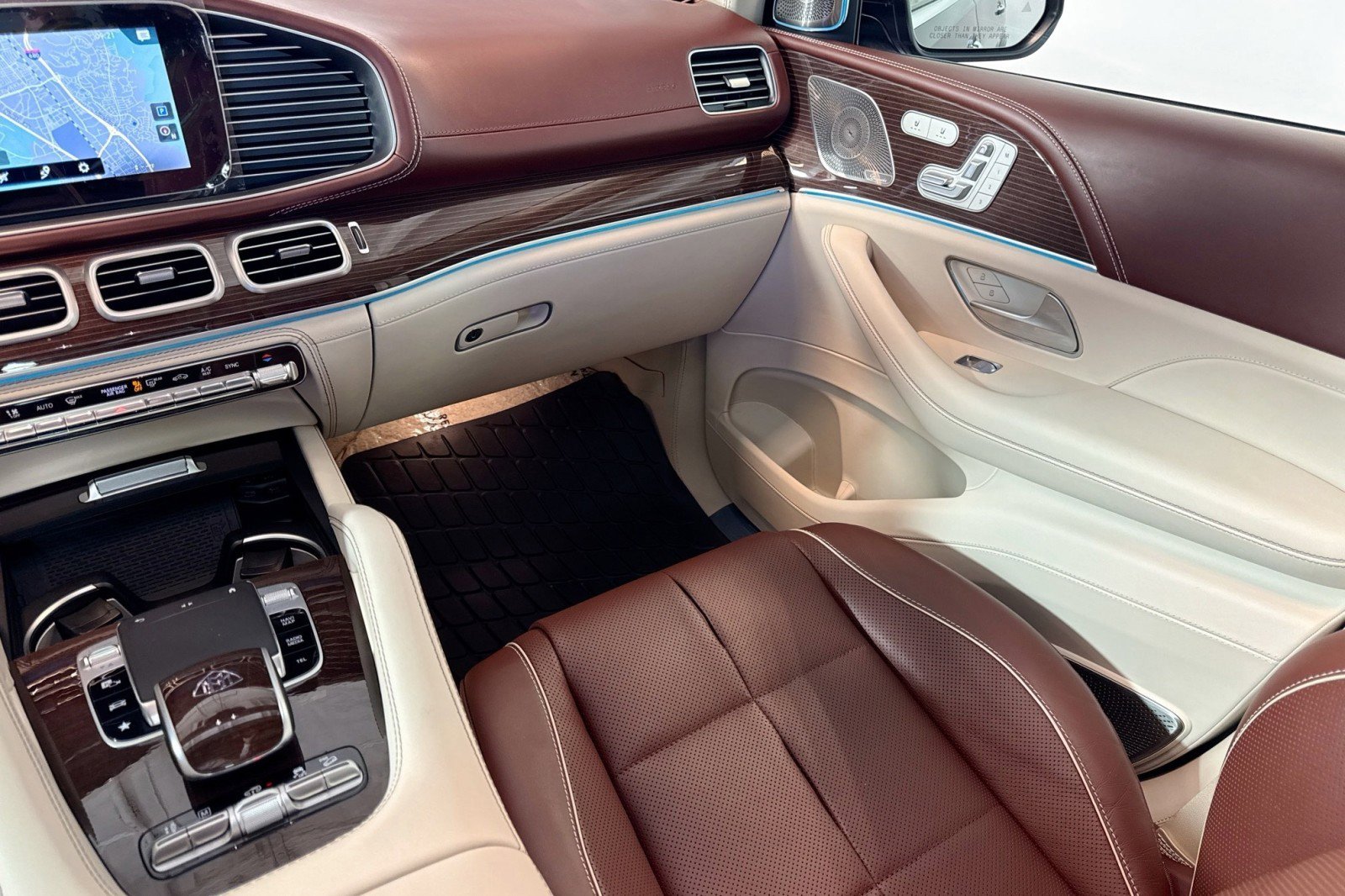 Used 2023 Mercedes-Benz Maybach GLS 600 4MATIC image 22