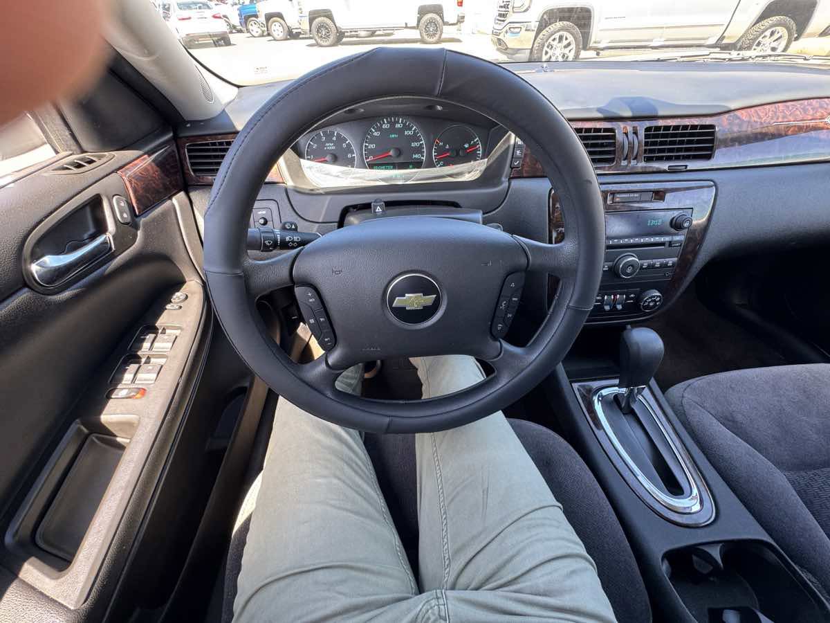Used 2015 Chevrolet Impala LT image 25