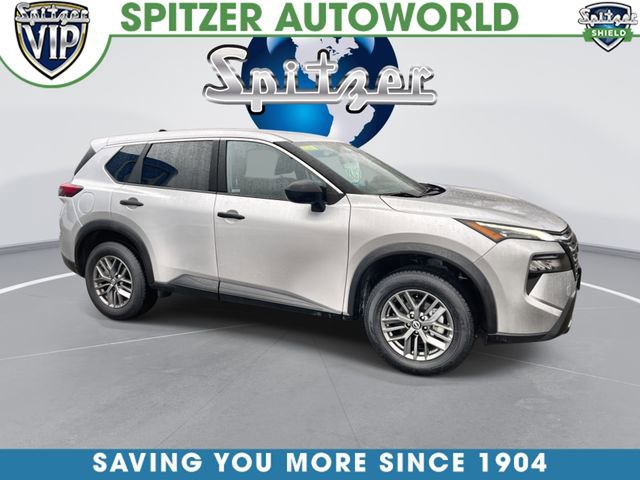 Used 2024 Nissan Rogue S image 1