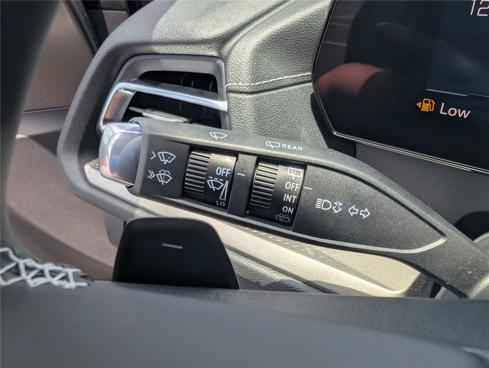 New 2026 Chevrolet Traverse LT w/ Driver Confidence Package FWD image 26