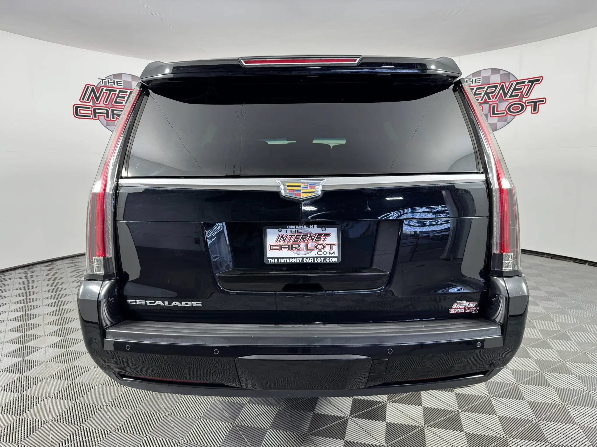 Used 2016 Cadillac Escalade Platinum AWD/4WD image 6