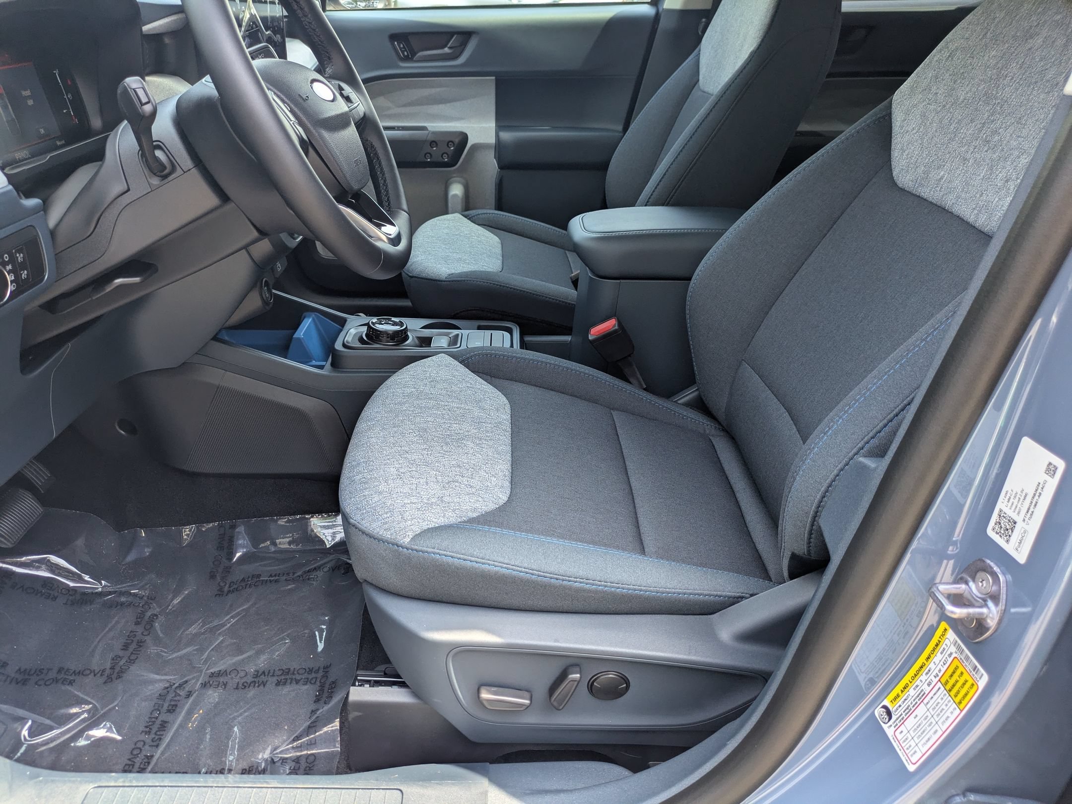 New 2026 Ford Maverick XLT w/ XLT Luxury Package FWD image 11