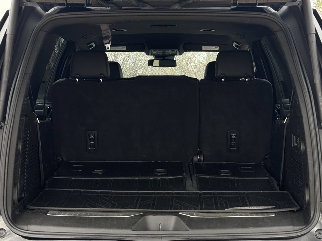 Used 2023 Chevrolet Tahoe Z71 w/ Z71 Off-Road Package AWD/4WD image 30