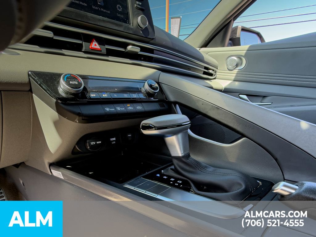 Certified 2025 Hyundai Elantra Sport image 15