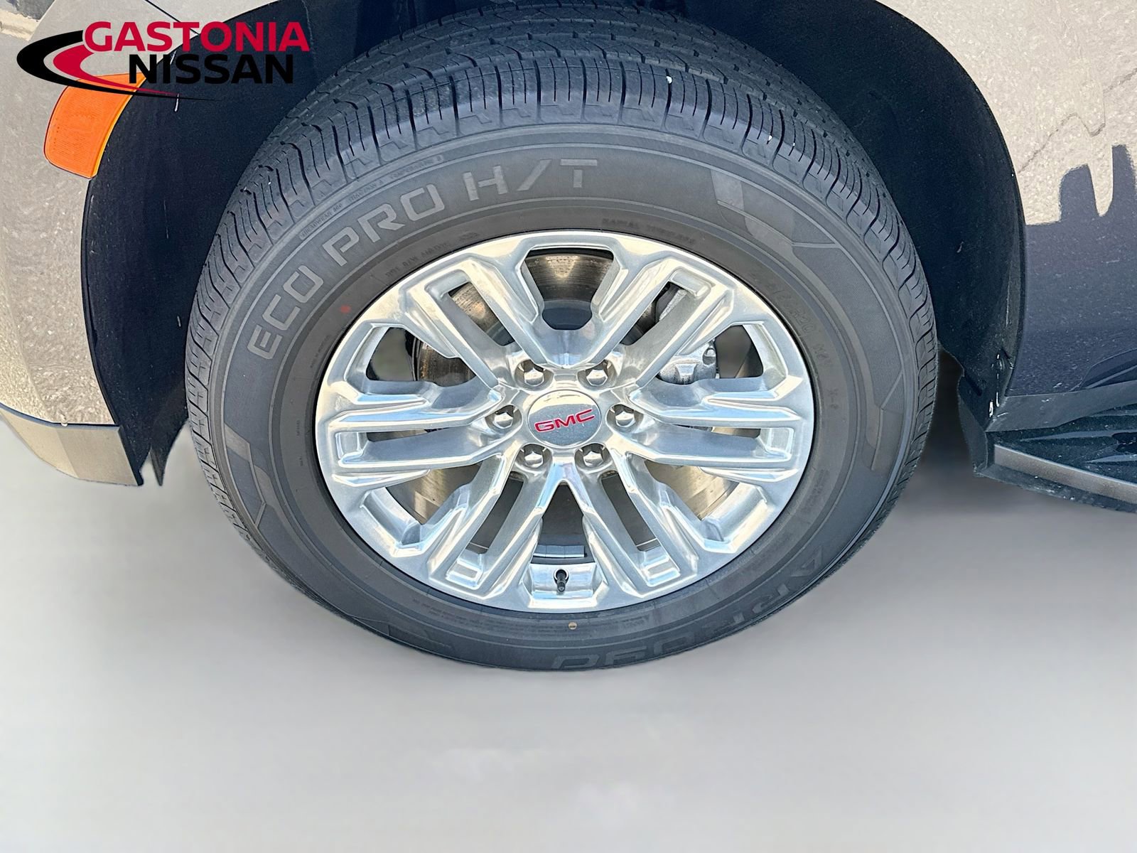 Used 2024 GMC Yukon SLT RWD image 35