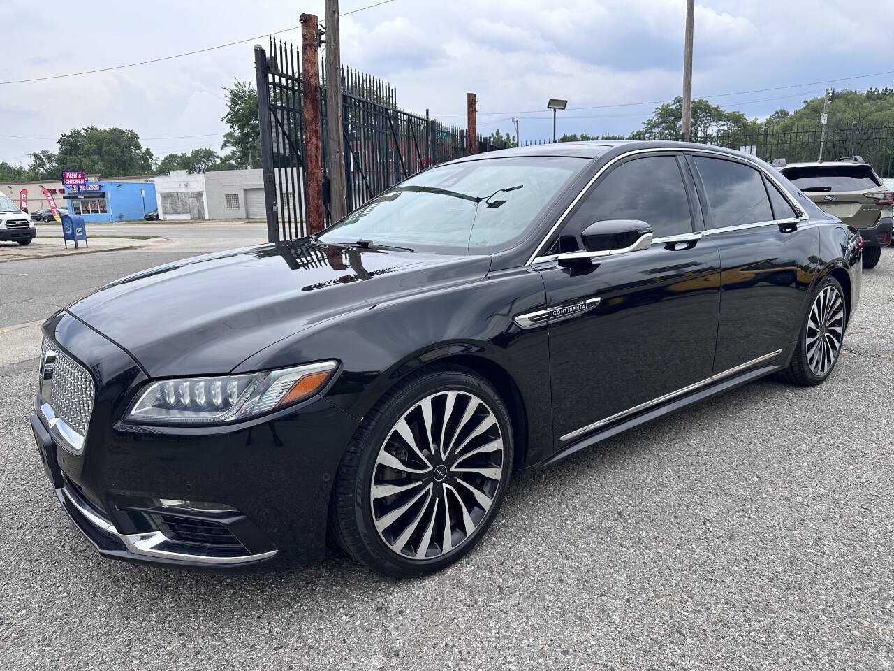 Used 2017 Lincoln Continental Black Label w/ Technology Package AWD/4WD image 1