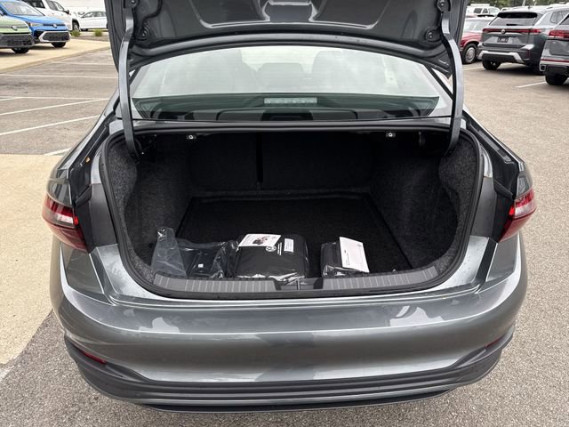 Used 2025 Volkswagen Jetta Sport image 23
