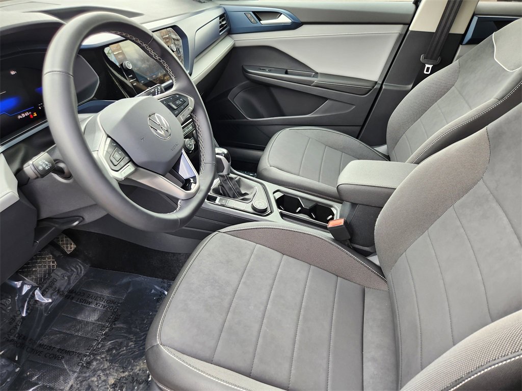 New 2024 Volkswagen Taos SE image 14