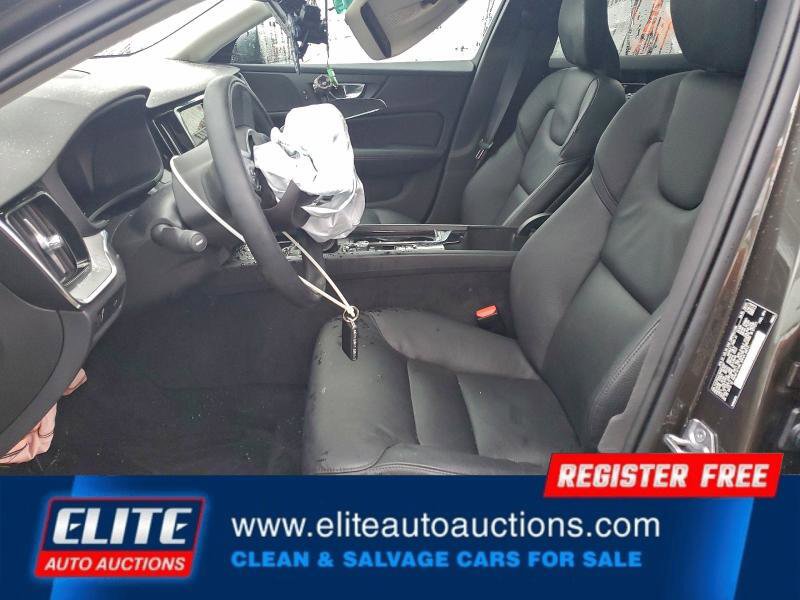 Used 2021 Volvo V60 T5 Cross Country w/ Advanced Package image 13