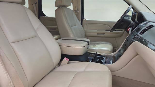 Used 2007 Cadillac Escalade 2WD w/ Climate Package image 18