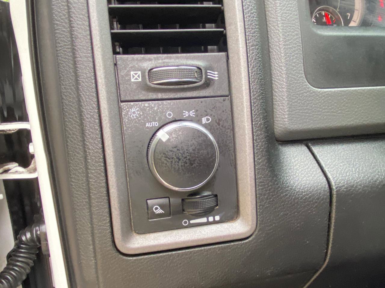 Used 2018 RAM 2500 Tradesman w/ Chrome Appearance Group image 60