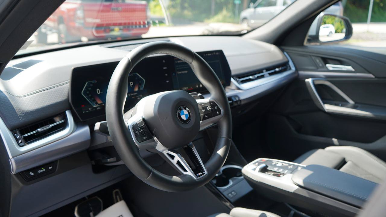 Used 2026 BMW X2 xDrive28i AWD/4WD image 68