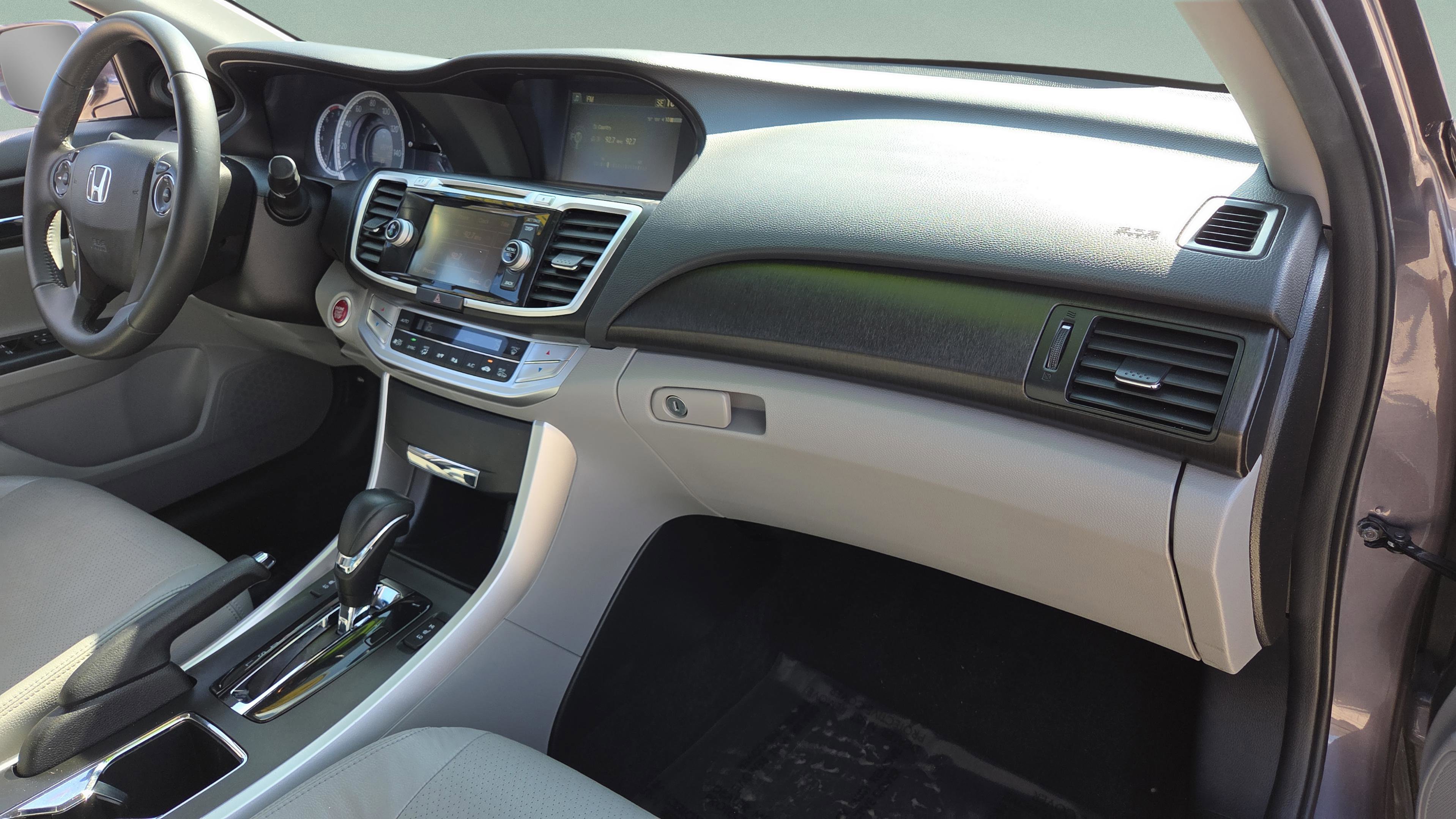 Used 2015 Honda Accord EX-L image 16