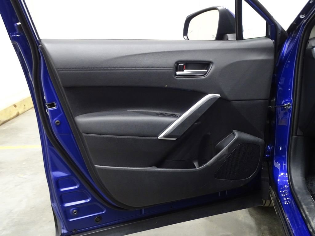 Used 2022 Toyota Corolla Cross XLE image 15