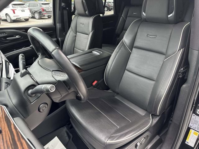 Certified 2024 Cadillac Escalade Premium Luxury w/ LPO, Floor Liner Package AWD/4WD image 19