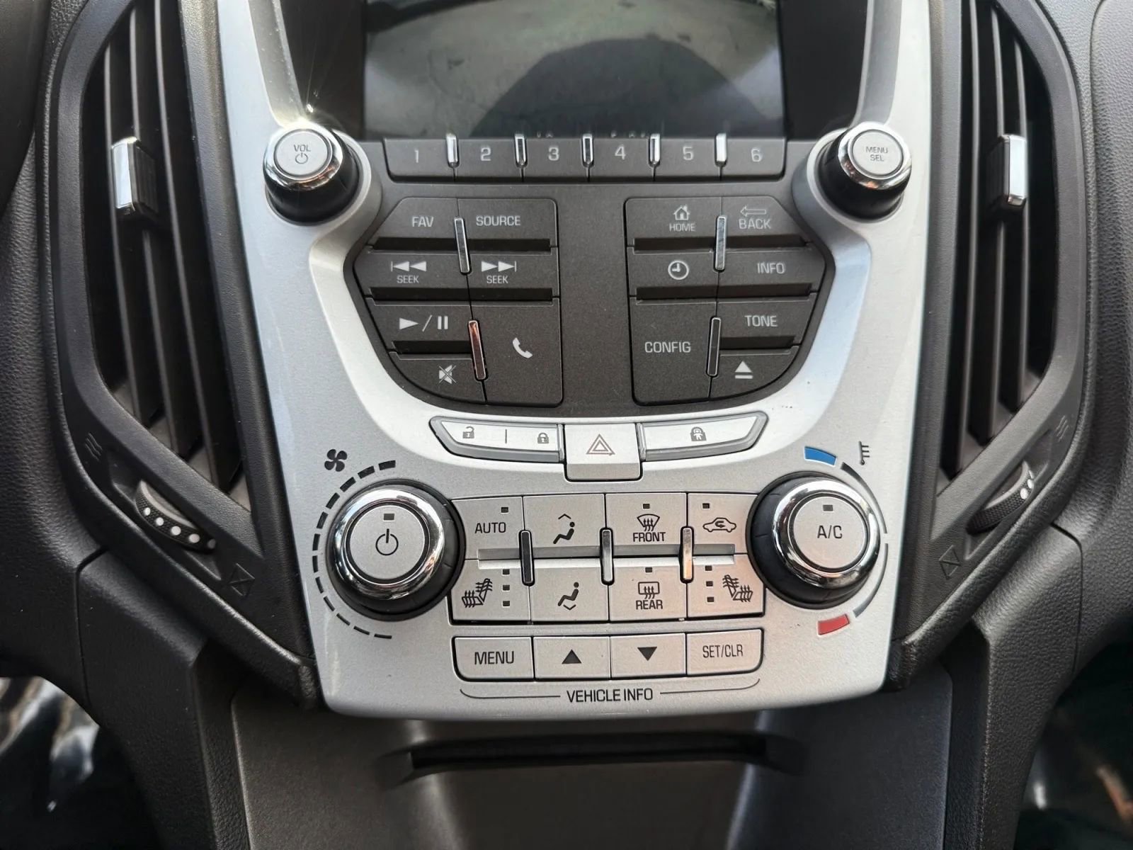 Used 2012 Chevrolet Equinox LT image 23