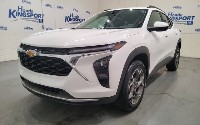 Used 2024 Chevrolet Trax LT image 8