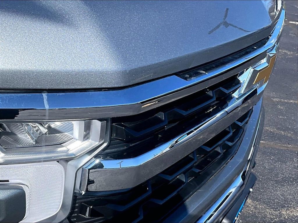 Used 2023 Chevrolet Silverado 1500 LT AWD/4WD image 32