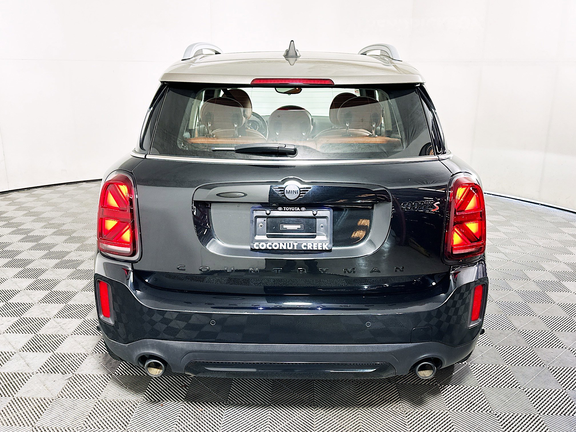 Used 2024 MINI Cooper Countryman S w/ Premium Package image 4