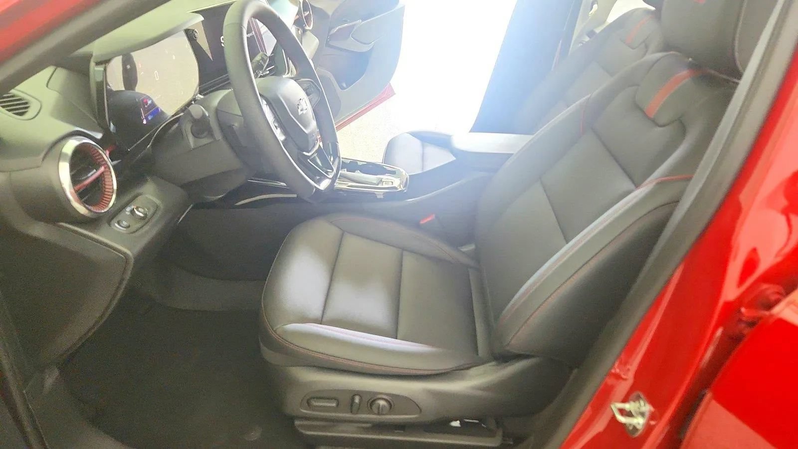 New 2026 Chevrolet Trax RS w/ Driver Confidence Package FWD image 15