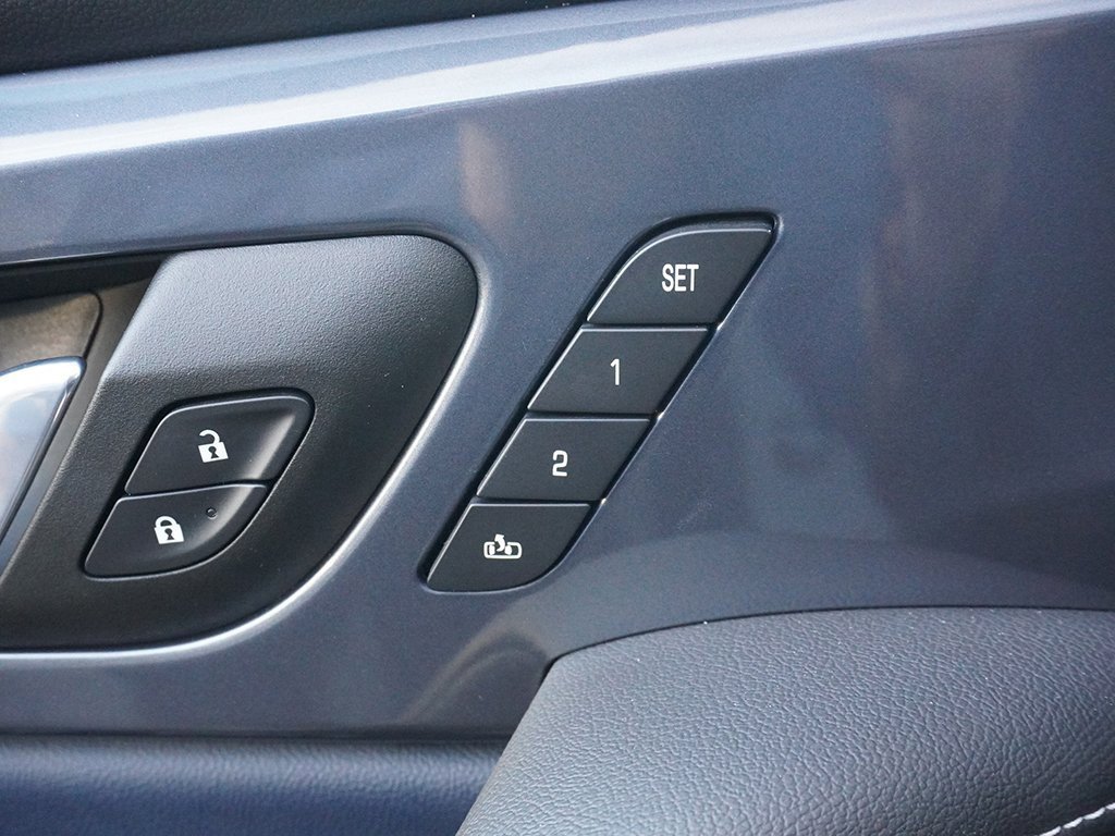 Used 2024 Chevrolet Blazer RS w/ Driver Confidence II Package image 46