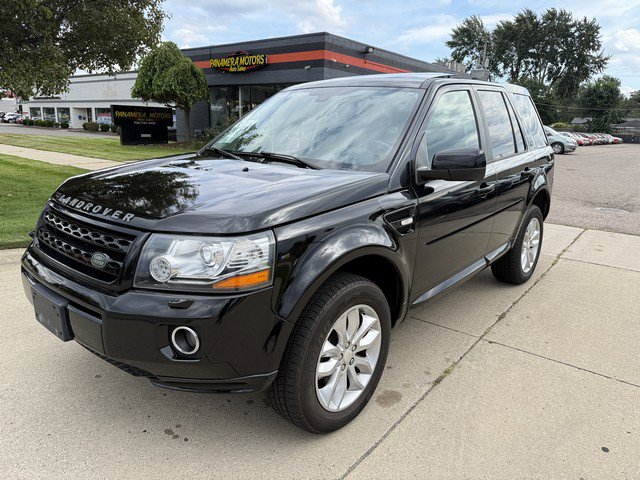 Used 2015 Land Rover LR2 image 1