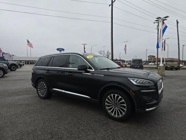 Used 2024 Lincoln Aviator Reserve image 2