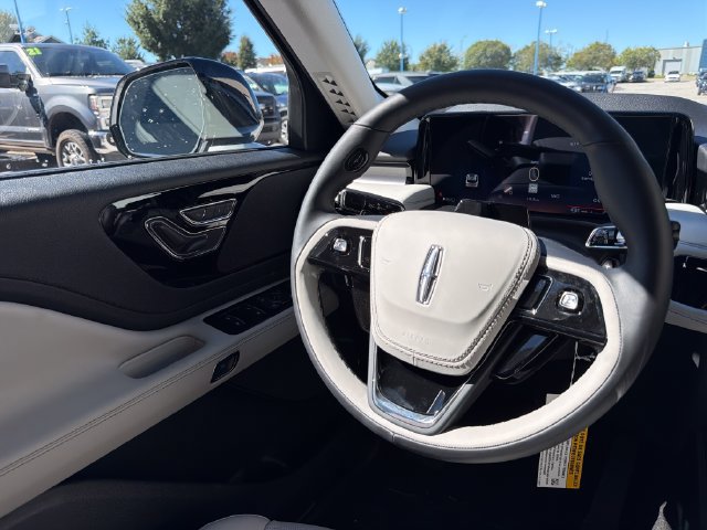 New 2027 Lincoln Aviator AWD image 19