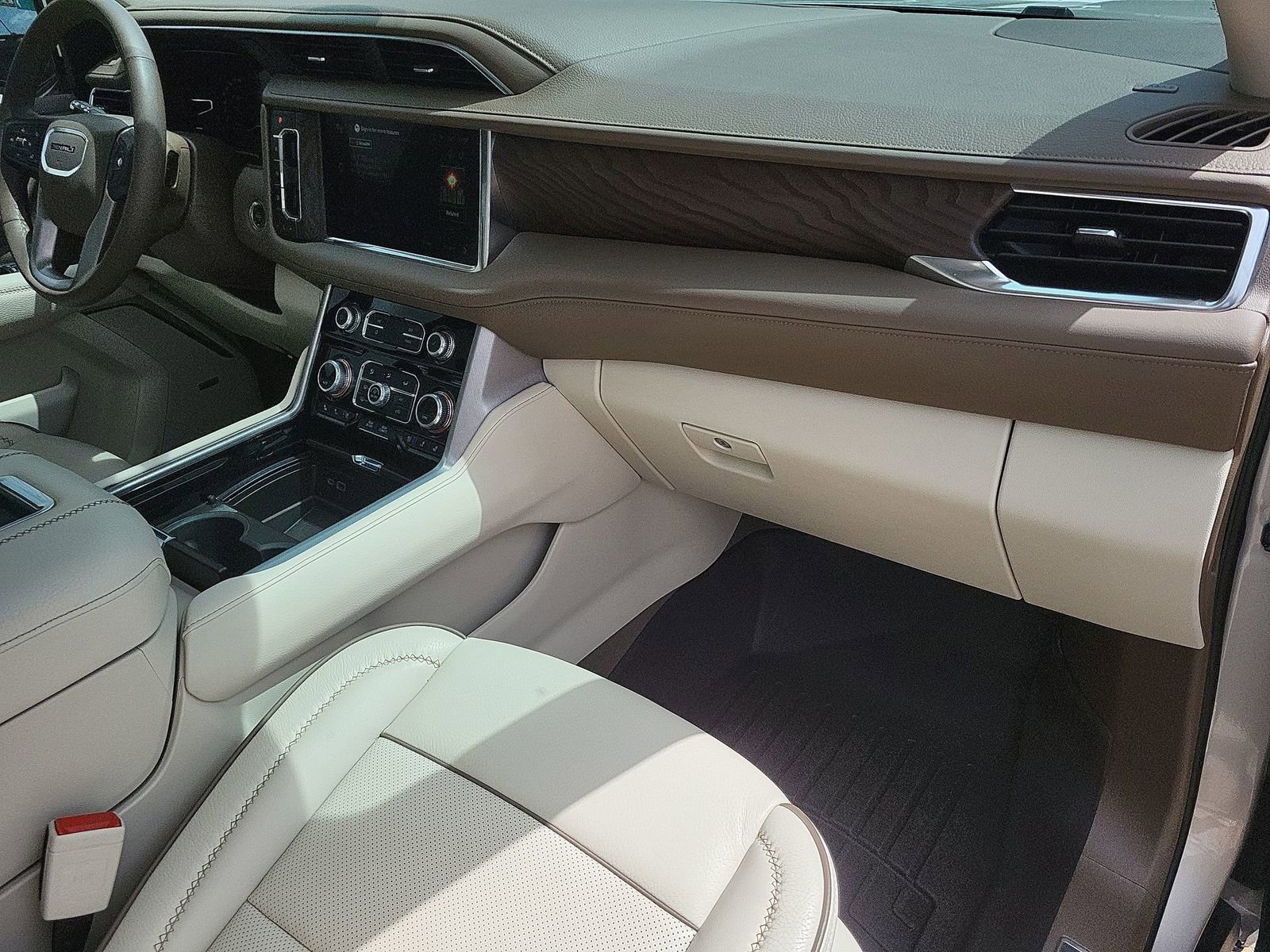 Certified 2024 GMC Yukon Denali image 30