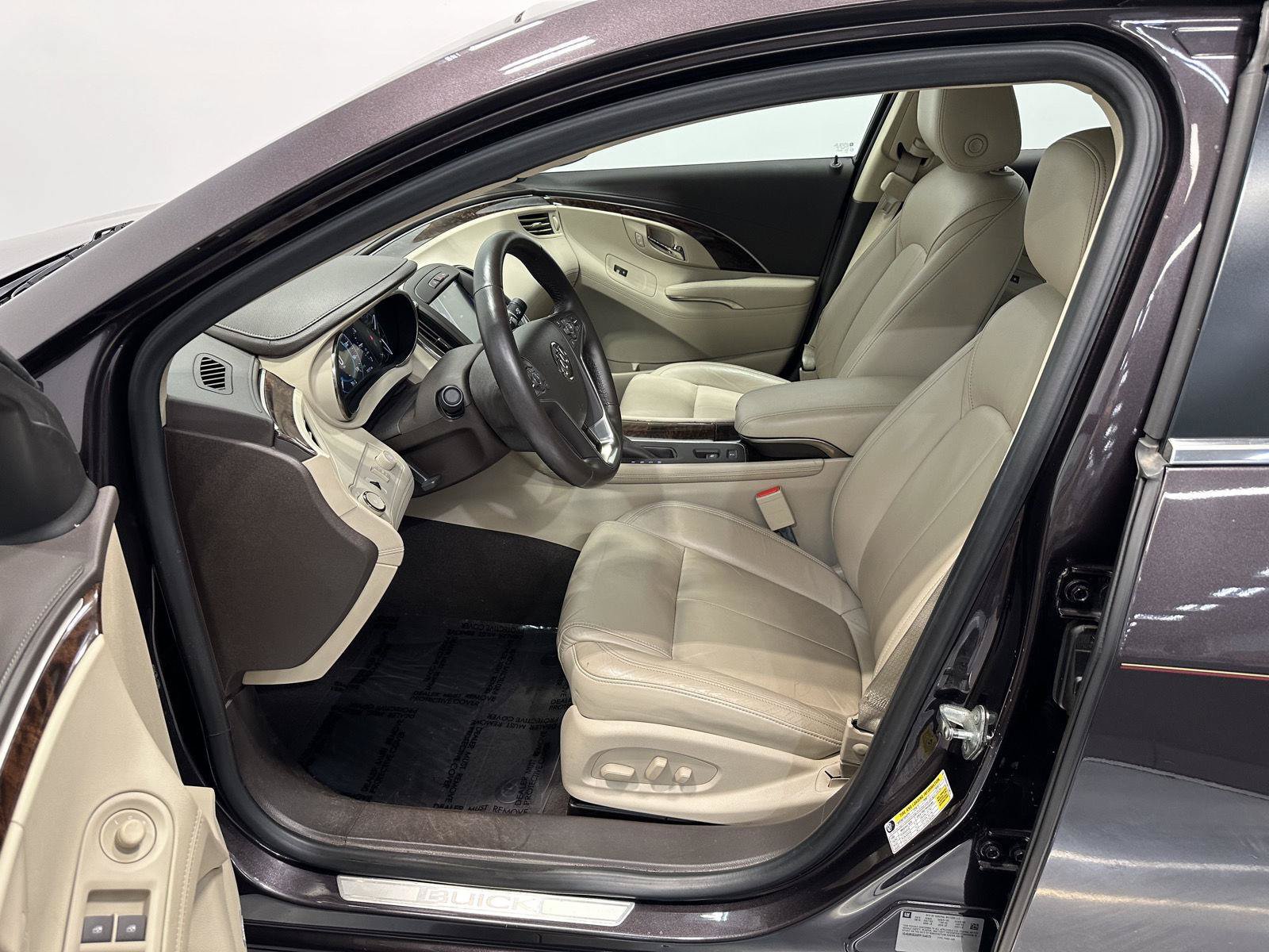 Used 2015 Buick LaCrosse Leather w/ Experience Buick Package FWD image 11