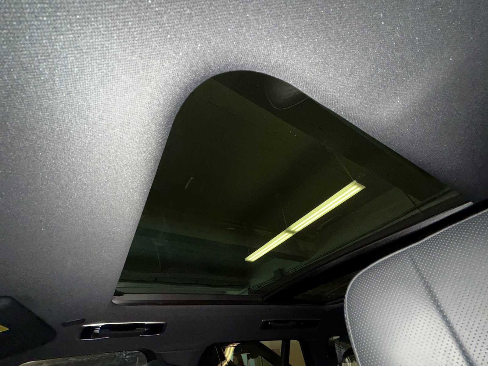 Certified 2025 Land Rover Range Rover Autobiography image 33