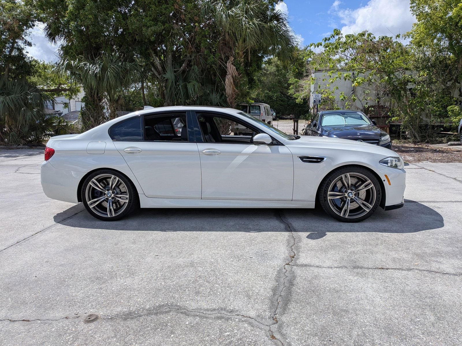 Used 2014 BMW M5 RWD image 7