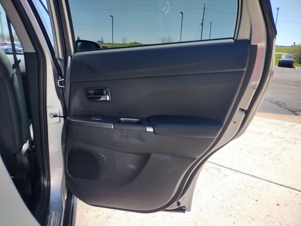 New 2026 Mitsubishi Outlander Sport SE AWD/4WD image 27