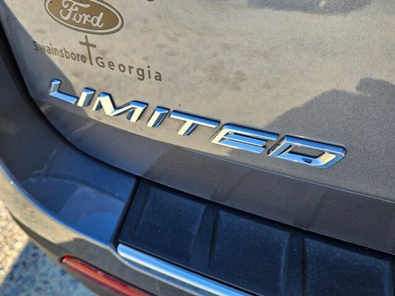 Used 2023 Ford Explorer Limited w/ Equipment Group 301A image 13