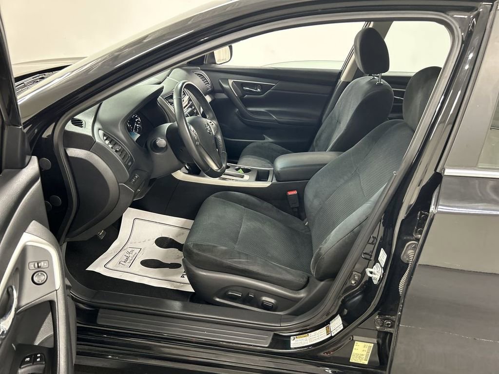 Used 2015 Nissan Altima 2.5 SV FWD image 9
