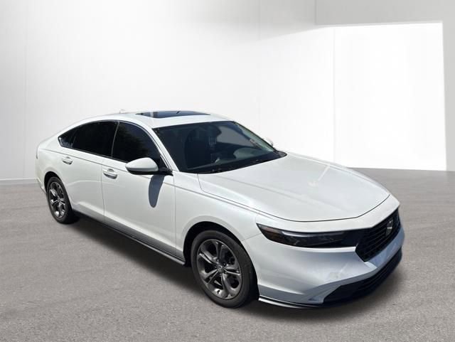 Used 2024 Honda Accord EX image 3