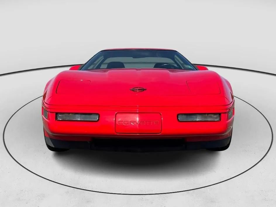Used 1996 Chevrolet Corvette Coupe image 2