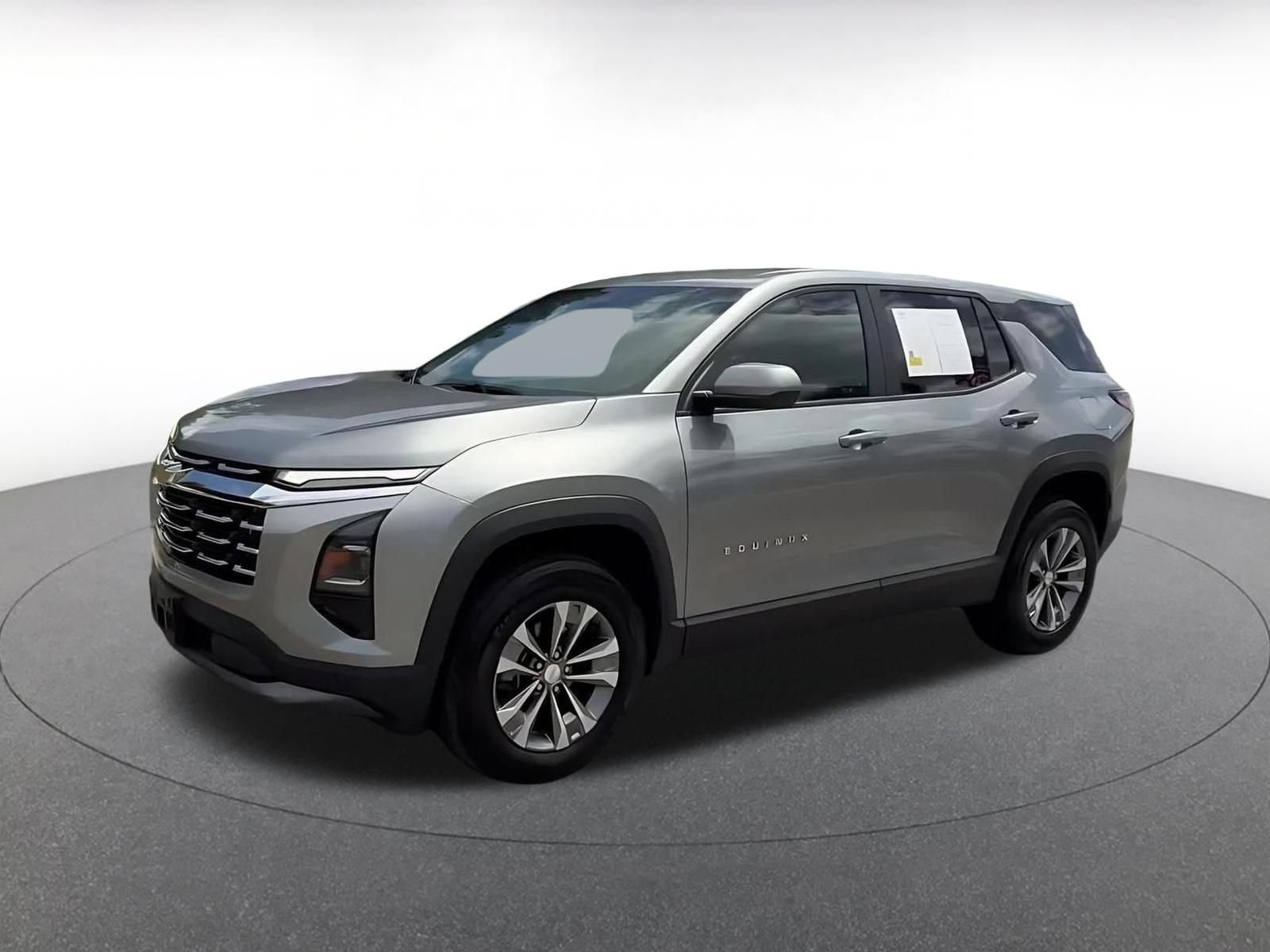 Used 2025 Chevrolet Equinox LT FWD image 8