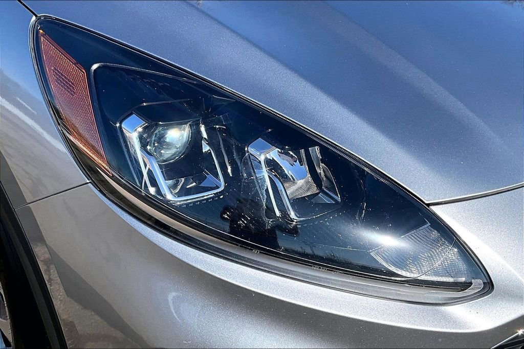 Certified 2022 Ford Escape SE w/ Cold Weather Package image 28